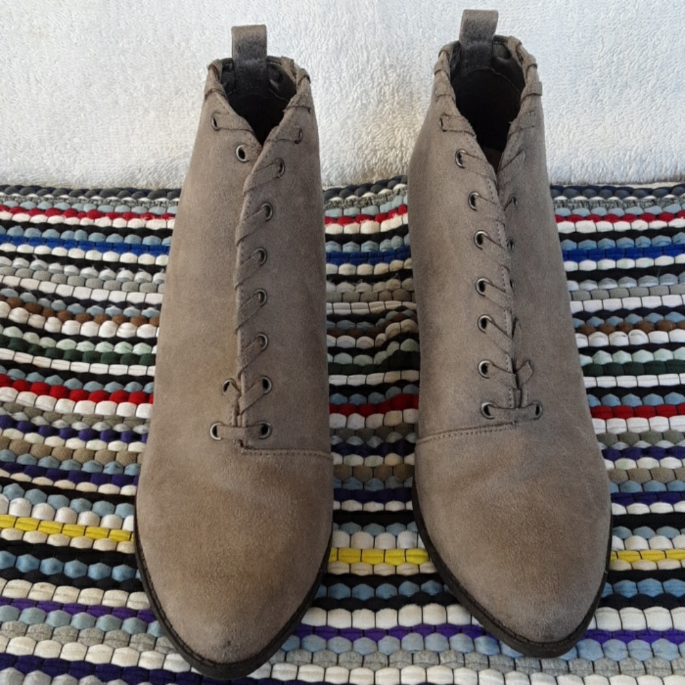 Coconuts By Matisse suede ankle boots